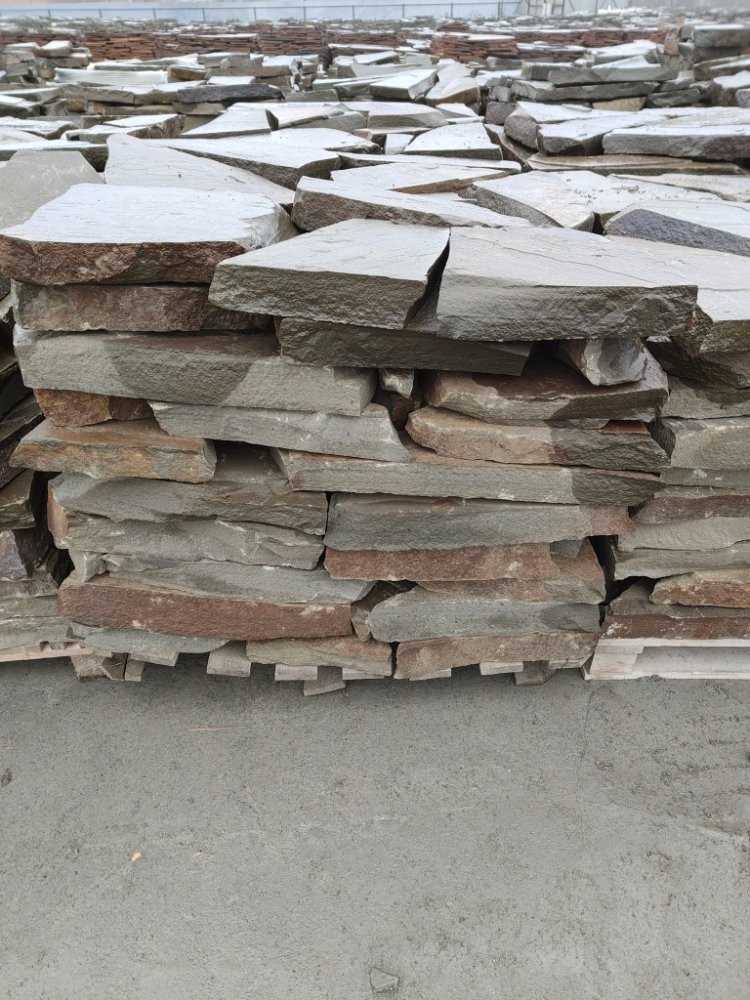 Плитняк песчаник серо-зелёный для мощения 60-65 мм купить в Ревде