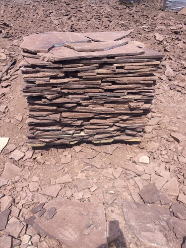 Плитняк лемезит бордовый для цоколя 1,5-2 см купить в Ревде