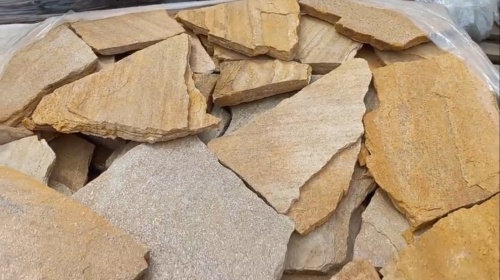 Плитняк златолит жёлтый для цоколя купить в Ревде