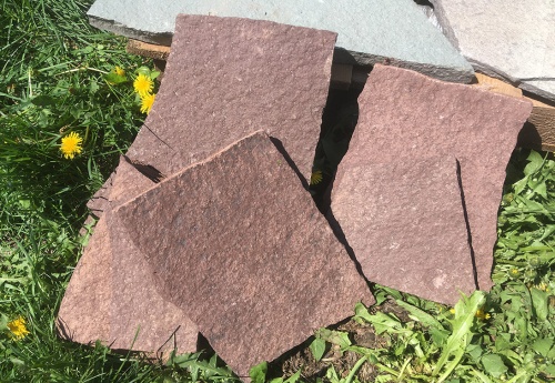 Плитняк лемезит бордовый для цоколя 1,5-2 см купить в Ревде