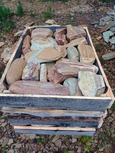 Златолит жёлтый, жёлто-зелёный глыбки и валуны для ланшафтного дизайна купить в Ревде