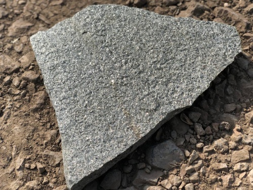 Плитняк златолит Уральский для цоколя, отмостки купить в Ревде