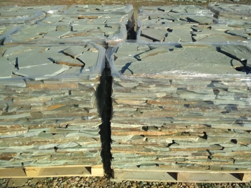 Плитняк златолит зелёный для цоколя, отмостки купить в Ревде