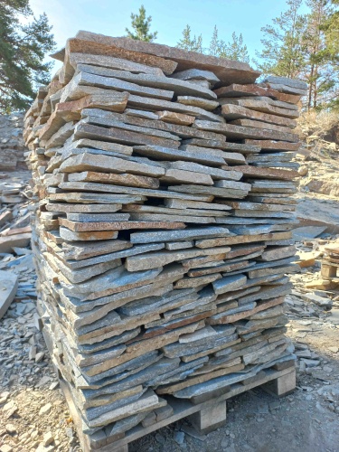 Плитняк златолит серебристый для цоколя, отмостки купить в Ревде