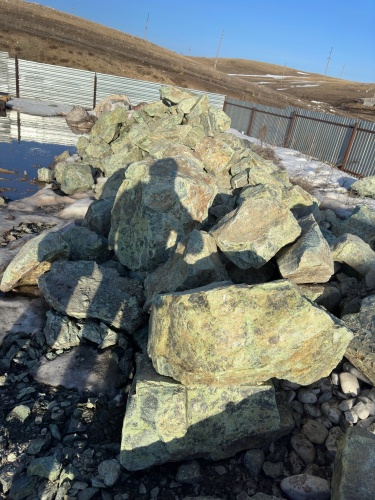 Камни для ландшафтного дизайна зелёные 10-60 килограмм купить в Ревде