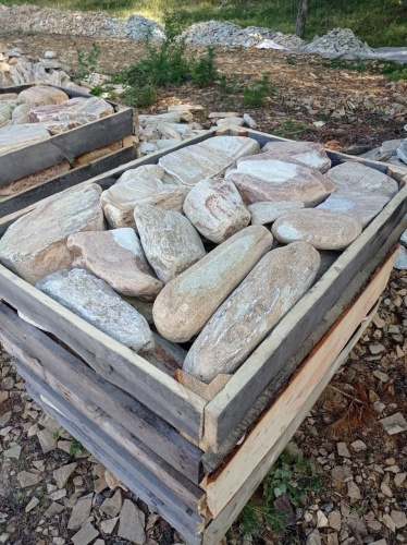 Златолит жёлтый, жёлто-зелёный глыбки и валуны для ланшафтного дизайна купить в Ревде