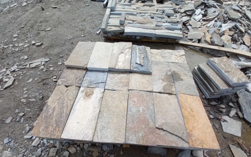 Плитка пилёная златолит Уральский для цоколя, отмостки купить в Ревде