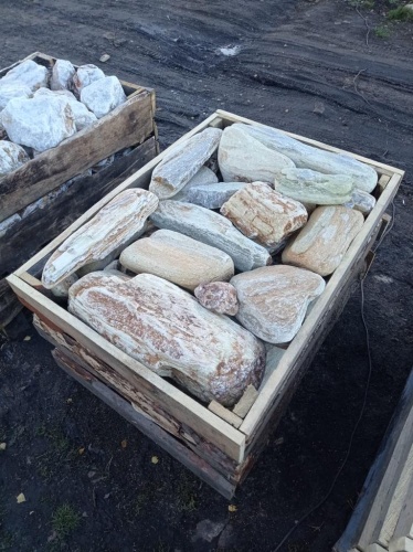 Златолит жёлтый, жёлто-зелёный глыбки и валуны для ланшафтного дизайна купить в Ревде