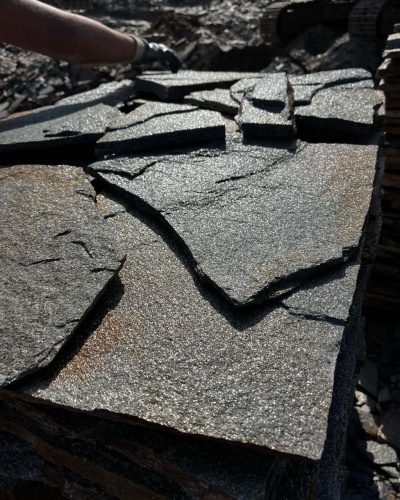 Плитняк златолит серебристый для фасада купить в Ревде