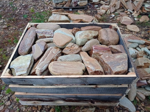 Златолит жёлтый, жёлто-зелёный глыбки и валуны для ланшафтного дизайна купить в Ревде