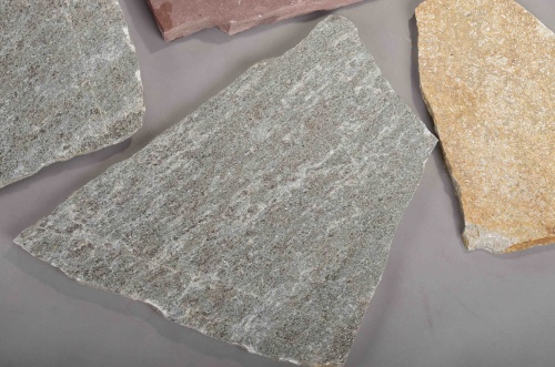 Плитняк златолит Уральский для цоколя, отмостки купить в Ревде